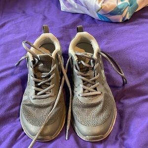 Vionic Gray Walking Shoes Size 8.5